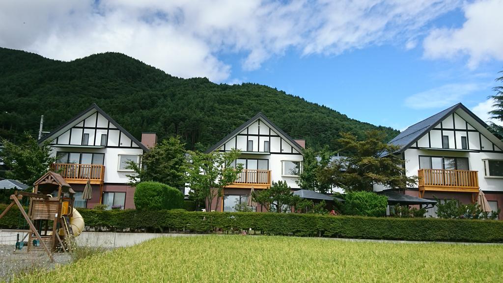 Ururun Kawaguchiko Villa Fujikawaguchiko Exterior photo